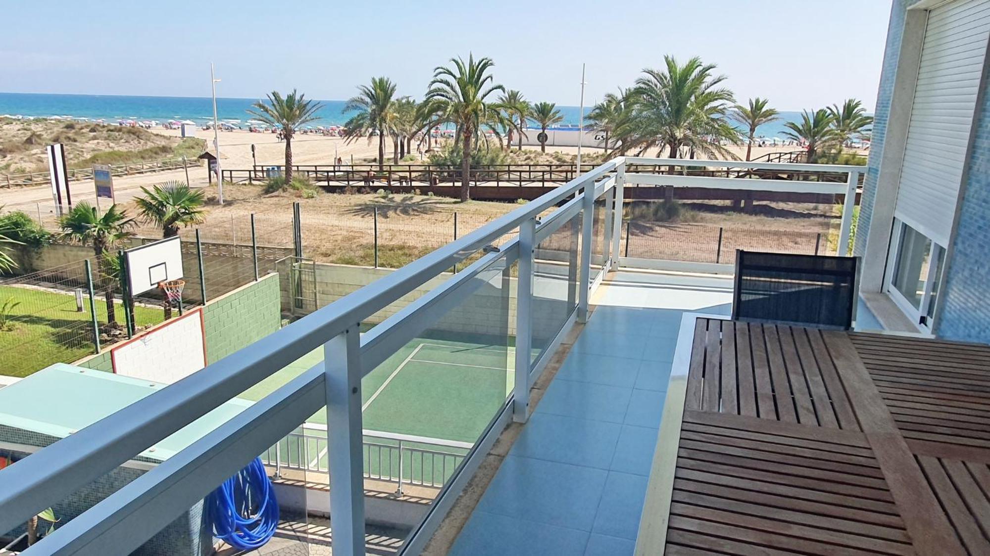 Aigua Blava Primera Linea - Alquiler Solo Familias Playa de Gandia Dış mekan fotoğraf