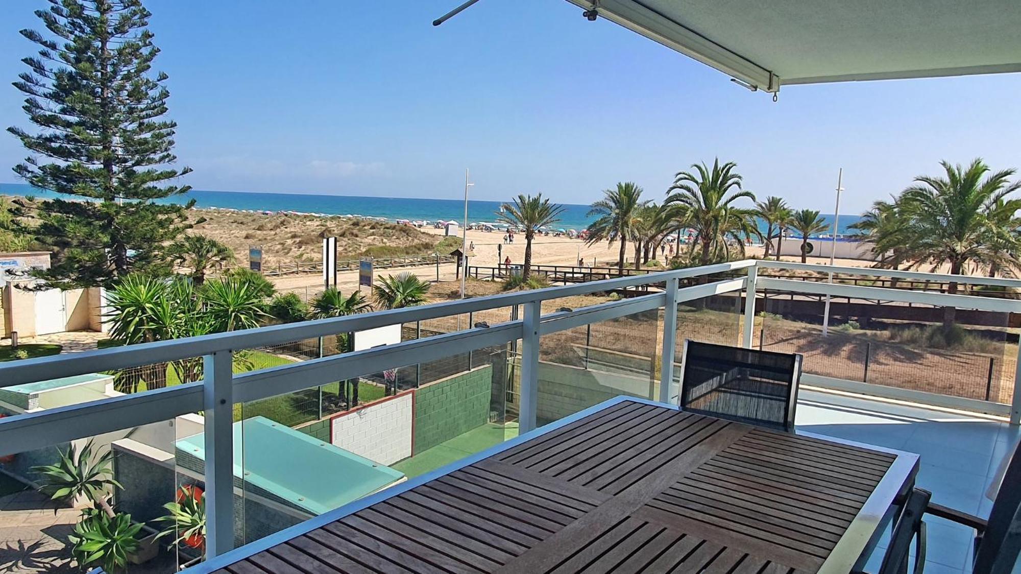 Aigua Blava Primera Linea - Alquiler Solo Familias Playa de Gandia Dış mekan fotoğraf