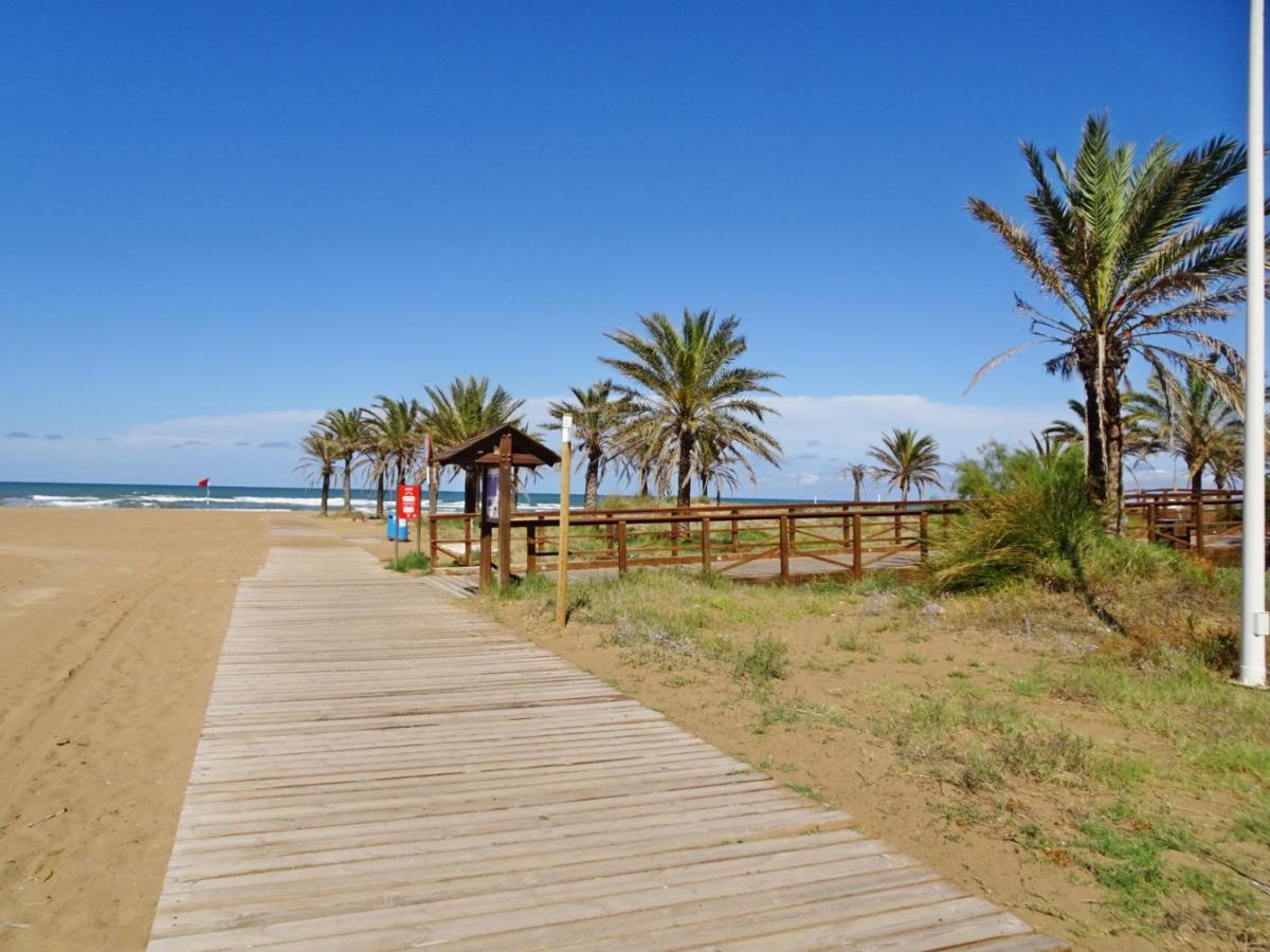 Aigua Blava Primera Linea - Alquiler Solo Familias Playa de Gandia Dış mekan fotoğraf